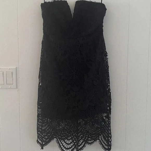 Forever 21 Black Lace overlaying black Sleeveless Cocktail Dress Size Small - Picture 1 of 6